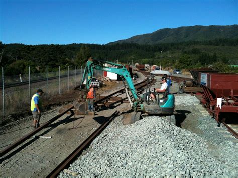 Lifting Rail Into Place After Leveling Formation Rimutaka Incline