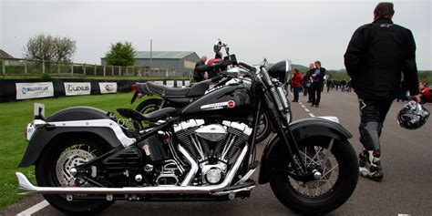 Harley Davidson Expects To Lay Off 5 Of Workforce Business Insider