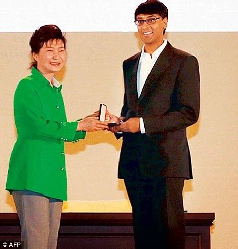 Kmhouseindia Indian Origin Manjul Bhargava Wins The Fields Medal Known As The Nobel Prize Of