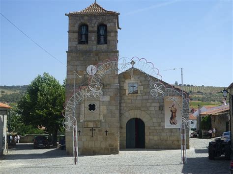 Streets names and panorama views, directions in most of cities. Igreja Matriz de Freixo de Numão - Visitar Portugal