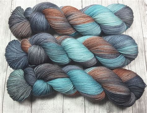 Coast Maia 100 Merino Superwash 400 M100g Hand Dyed Wolle Kaufen