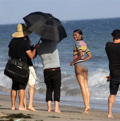 Zendaya Shooting A Music Video On The Beach 61 Gotceleb