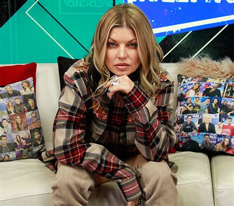 Fergie Black Eyed Peas Singer Dares To Bare In Sexy Bottomless Display