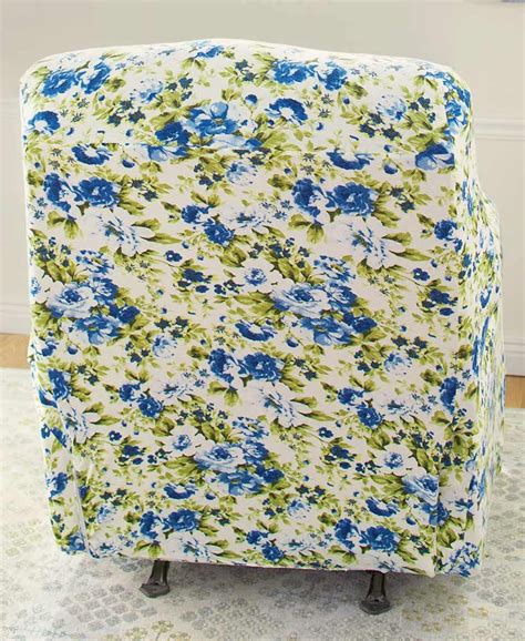 Choosing the perfect electric recliner chair look for your living room can be a difficult decision. Floral Jersey Stretch Recliner Covers | Recliner cover ...