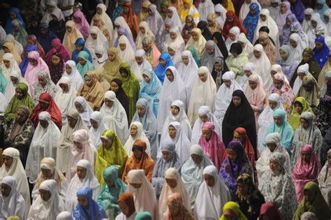 Pengertian Sholat Idul Fitri Dan Hukumnya - Umroh.com