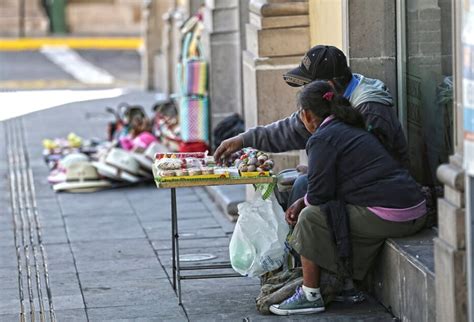 Video realizado por el gobierno de veracruz en el que habla del coneval, un organismo publico descentralizado que genera información objetiva, el cual señala la reducción de pobreza extrema en. Texto Íntegro-CONEVAL: México, 40% en POBREZA LABORAL; 50 ...