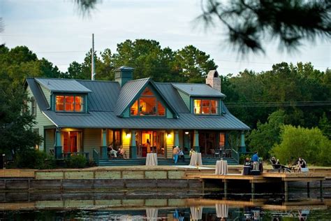 5 Reasons To Purchase A Lake House As A First Home Lake House Lake