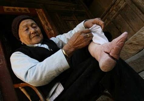 Bizarre Foot Binding In China Photos KLYKER COM