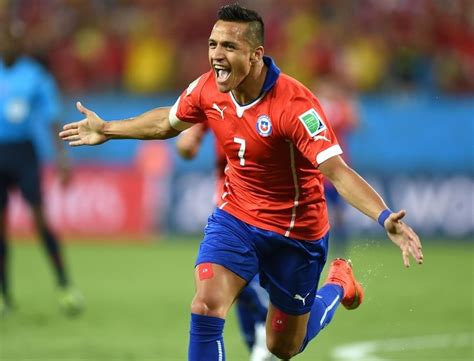 In the game fifa 19 his overall rating is 83. Alexis Sánchez es el noveno mejor jugador del Mundial ...