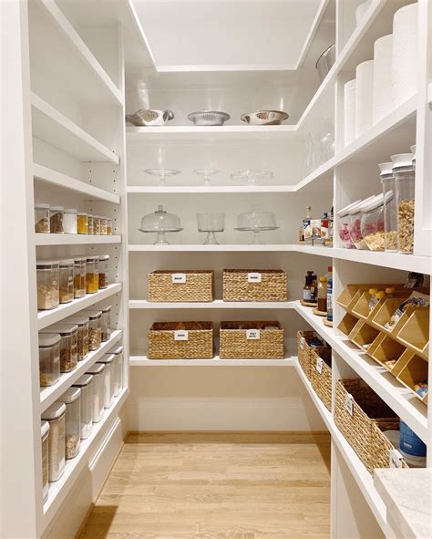 20 Gorgeous Pantry Closet Ideas For Your Kitchen