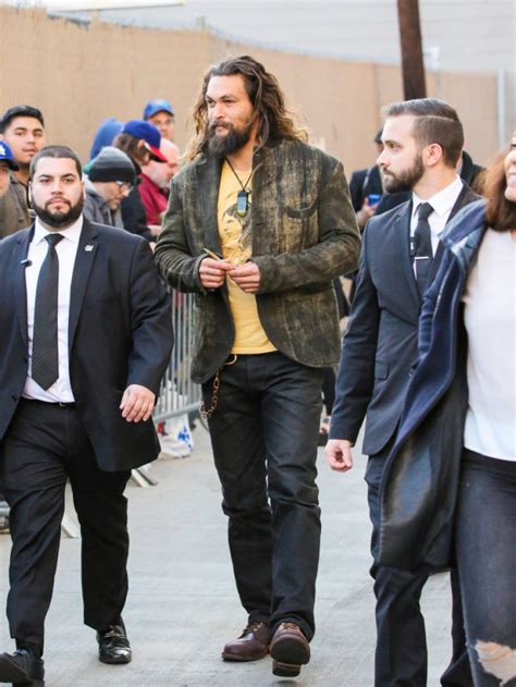 In a nutshell, he is perfectly qualified to appear on the covers of. Most éppen Jason Momoa szerencsétlen testőrein röhög az ...