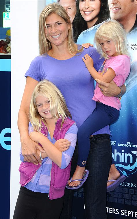 Gabrielle reece also known as gabby reece, one of the 90s greatest volleyball players, gifted by the born to father robert eduardo reece and mother terry glynn in 6 january, 1970 in la jolla. Gabrielle Reece's Daughters: 'They're Strong' From Living ...
