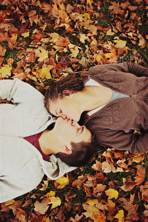 Fall Engagement Session | Fall engagement, Engagement pictures, Cute ...