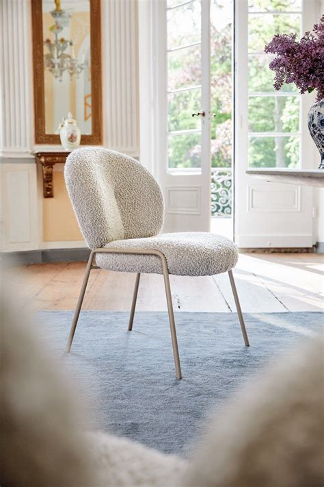 NANA 椅子 By Freifrau 设计师Hanne Willmann