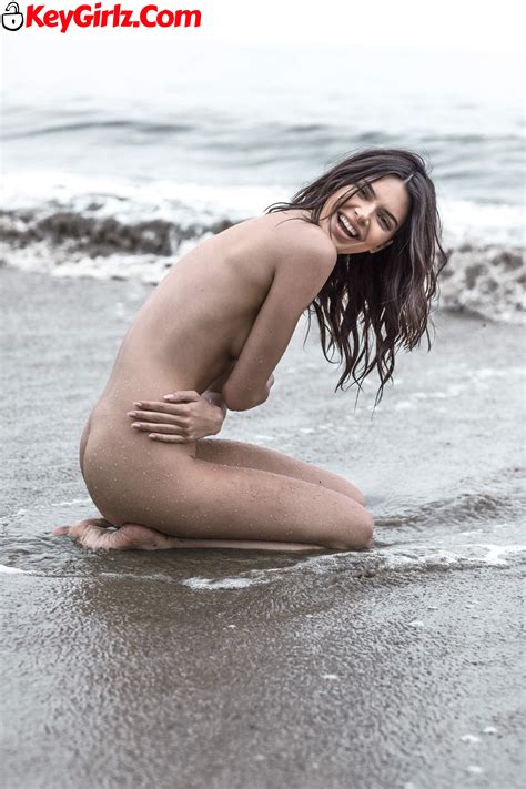 Kendall Jenner Naked Kendall Jenner Naked 49 Photos 10 Ink Porn