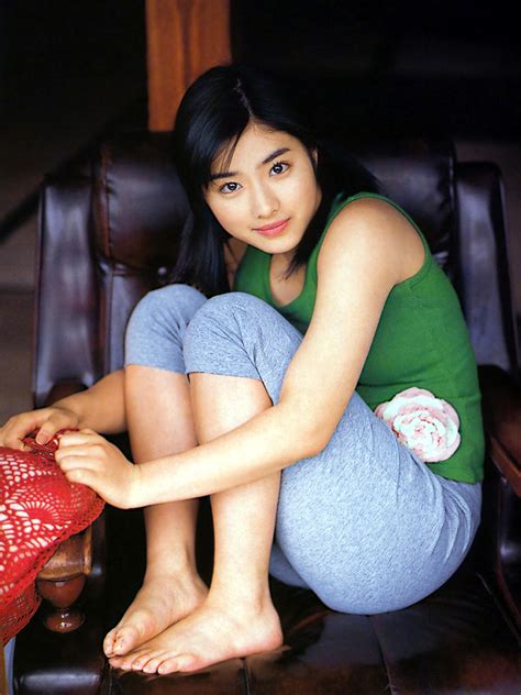 Satomi Ishiharas Feet
