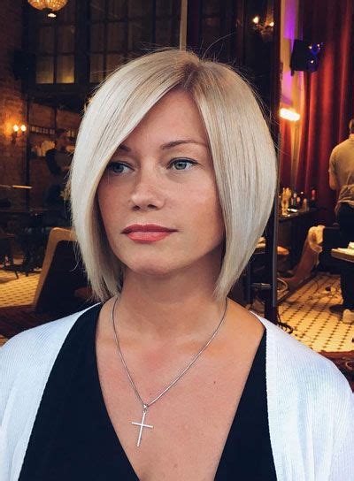 14 Best Bob Haircuts For Fine Hair Over 50