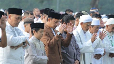 Apakah engkau pernah menyaksikan rasulullah shallallahu 'alaihi wa sallam bertemu dengan dua 'ied (hari idul fitri atau idul adha bertemu dengan hari jum'at) dalam satu hari? Tata Cara dan Bacaan Niat Shalat Idul Fitri 1441 H di ...