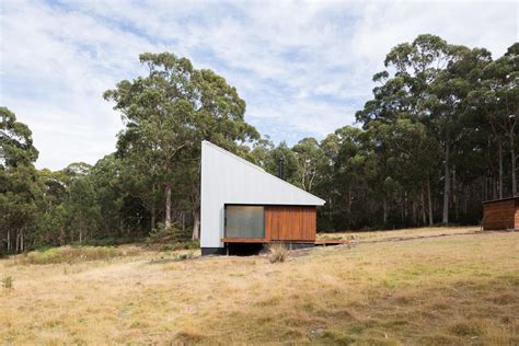 Located less than 50 metres from the water, the cabin offers one of australia's most authentic and unique beach escapes. Bruny Island Hideaway | Holiday Cabin by Maguire and ...