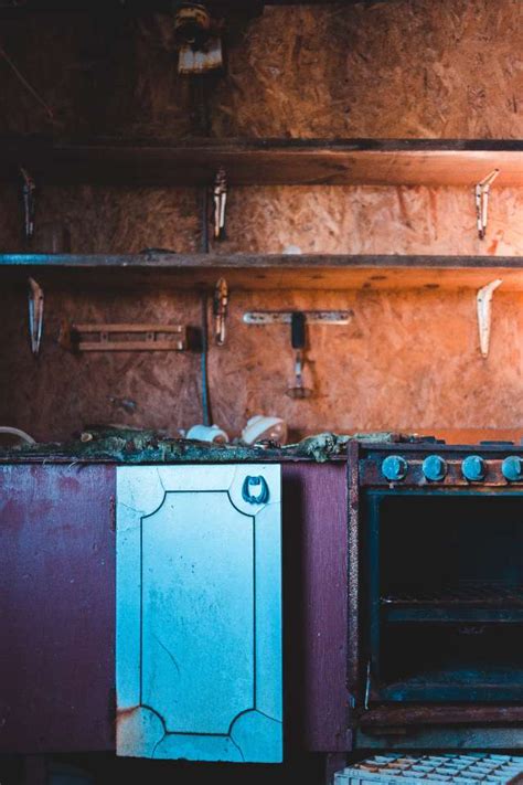 Ponendo le pietanze vicine alla resistenza, queste si cucinano grazie e' ottima, quindi, per le pizze, il pane, le torte lievitate, come i muffins e la torta margherita. Come usare il forno: scopri se ventilato oppure statico