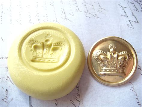 Crown Seal
