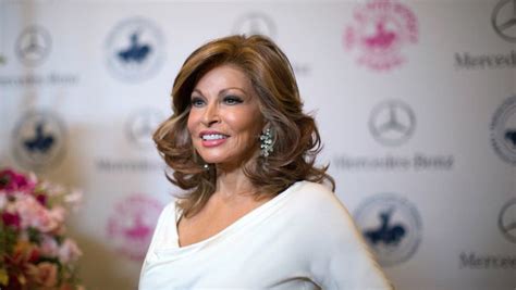 Cna On Twitter Actress Raquel Welch Sex Symbol Of 1960s Dead At Age