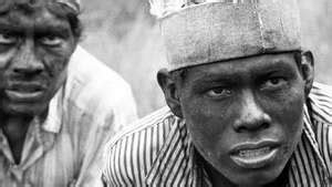 Guarani — les indiens guarani constituent les groupes les plus méridionaux de la famille tupi, la guaraní (volk), ein indianisches volk in südamerika guaraní (sprache), eine in paraguay und bolivien. Nachrichten vom 2009 - Survival International