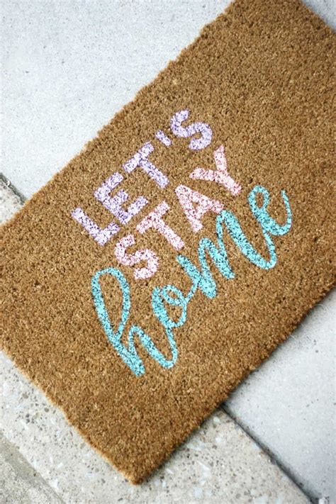 Cute Personalized Door Mat In Three Easy Steps Diy Candy