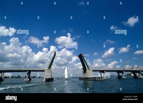 Pinellas Bayway Bridge Hi Res Stock Photography And Images Alamy