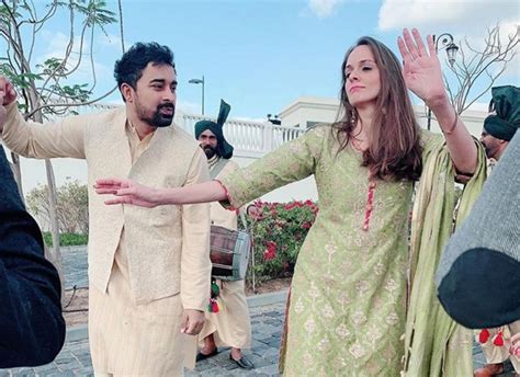 Rannvijay Singha Convinces Wife Prianka Singha To Dance With Him In