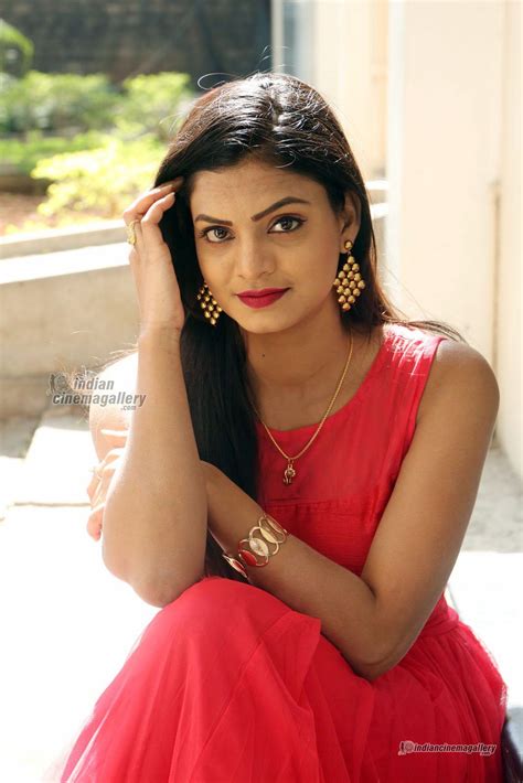 Anusha Actress Photos Stills Gallery