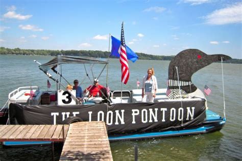 4th of july boat parade !!!!! Boat Parade July 3 | Koronis Ministries | Boat parade ...