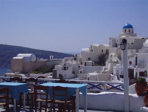 Oia Overwhelming Views In Santorini World Easy Guides