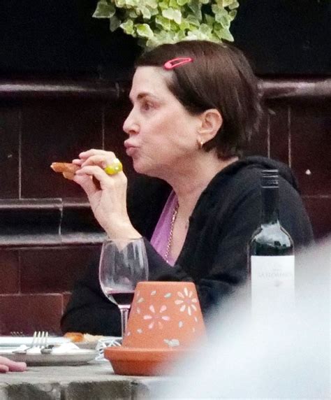 Sadie Frost Out For Pizza And Red Wine At Al Fresco Style In London 05102022 Hawtcelebs