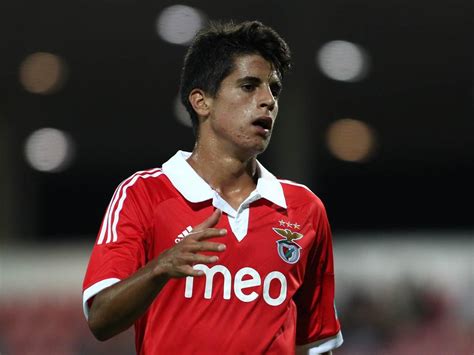 João pedro cavaco cancelo (european portuguese: Benfica lucra cerca de 2 milhões de euros com a ...