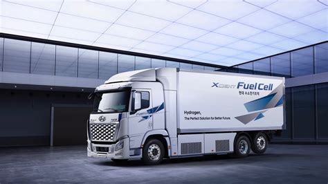 Hyundais Hydrogen Fuel Cell Hd Truck Has The Same Capacity Battery As