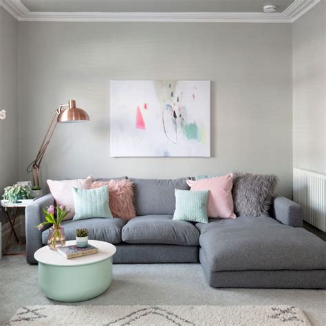 What Colour Walls Goes With Grey Sofa