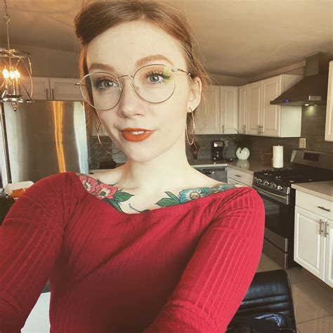 Redhead Goaskalex With Glasses Redheadedgoddesses