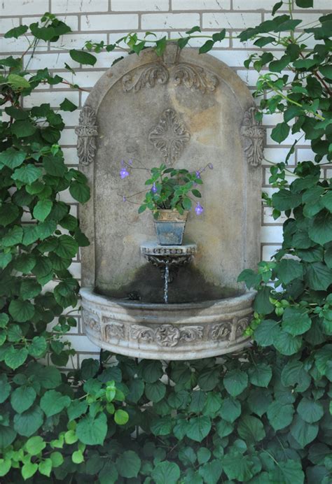 See more ideas about water features, water features in the garden, landscape design. Three Dogs in a Garden: Pin Ideas: Small Water Features ...