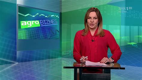 It was the first polish channel to be broadcast and remains one of the most popular today. TVP 1 - Blok reklamowy (fragment), Agrobiznes (początek ...