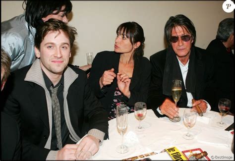 Free music download to computer. Thomas Dutronc, Sylvie Duval et Jacques Dutronc ...