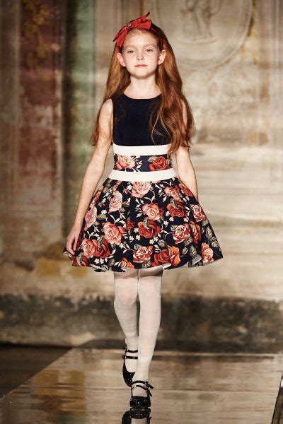 Коллекция Monnalisa осень зима платье на девочку с красными цветами