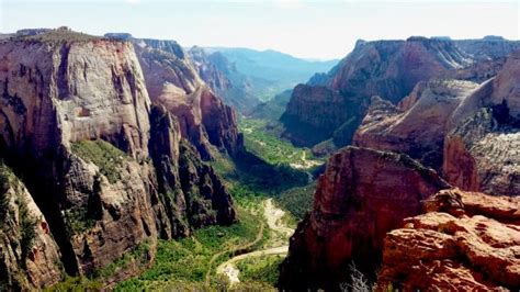 There are many benefits to visiting zion in september, as well as some drawbacks. Don't Miss Hikes in Zion National Park - Utah Stories