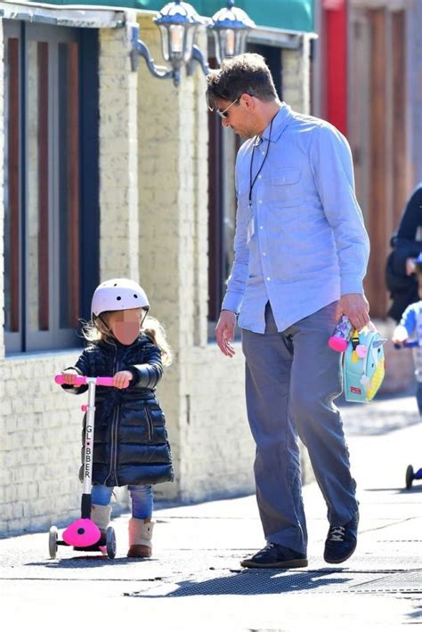 Bradley Cooper Spends a Day With His Daughter - DemotiX