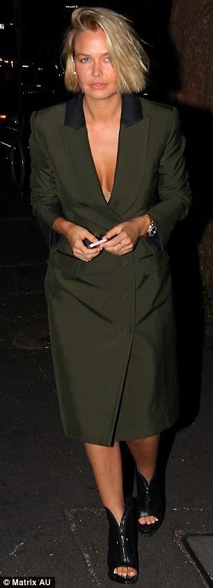 Lara Bingle Sports Military Style Look As Shes Joined By Army Of Gal