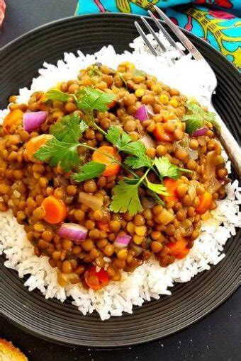The coconut lentil curry will thicken slightly as it cools. Quick Vegetarian Lentil Coconut Curry - Easy and Delish