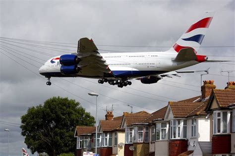 Be A380 Landing At Heathrow Airport Heathrow Plane Spotter British