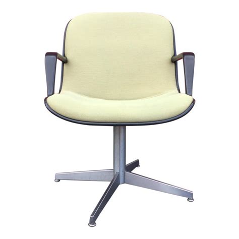 Steelcase Mid-Century Modern Swivel Desk Chair | Chairish Similar to swedish producer overman pod chair.