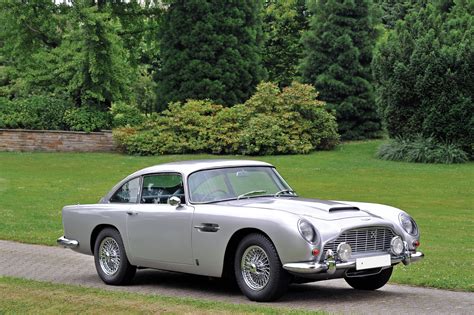 1965 Aston Martin DB5 Vantage UK-spec classic wallpaper | 4000x2666