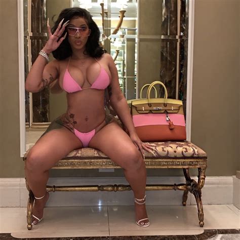 What Is The Cardi B Leaked Photo And What Has She Said About It The Sun